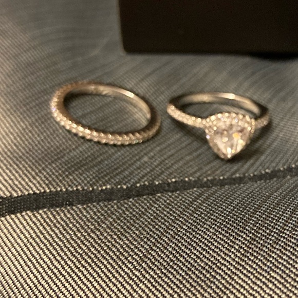 Set of Silver and Crystal Rings, Sz 5 - Picture 1 of 3